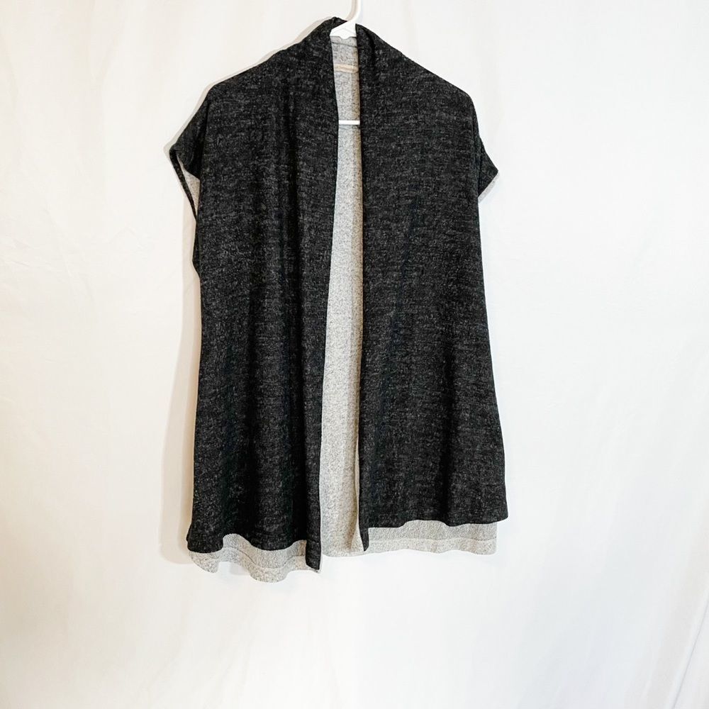 🟢Soft Surroundings Cozy Cabin Vest Gray Black Short Sleeve S/M - Picture 2 of 9